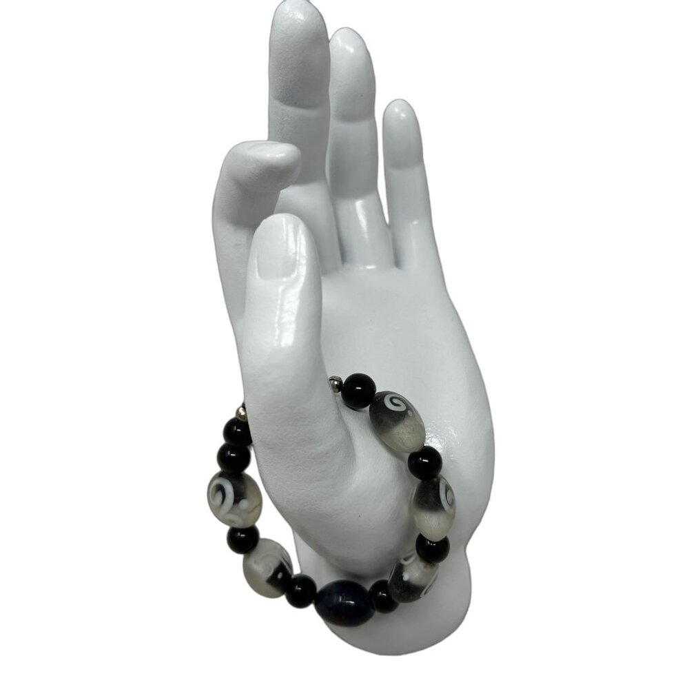 Beaded Bracelet‎ Black and White Decorative Beads Silver Tone Box Clasp